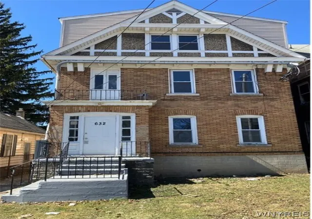 Listing Photo 1 - Condo for sale in building located at 632 7th St, Niagara Falls, NY 14301