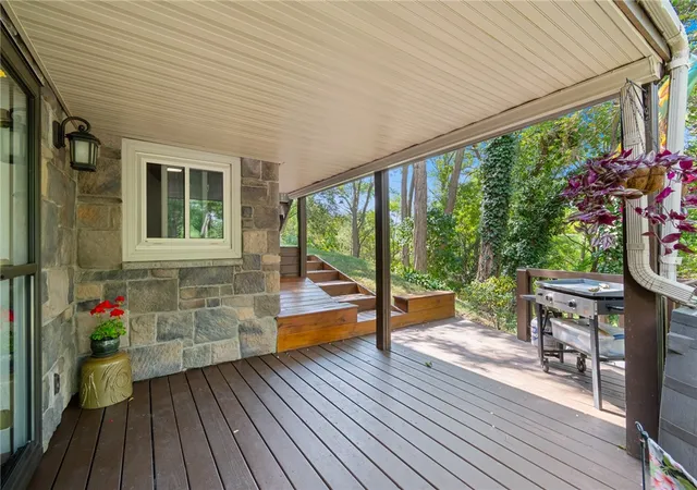 Photo 2 of Single family home for sale at 5189 E Lake Rd, Honeoye, NY 14471 | MLS# R1711201 | Listing updated on 2026-09-13