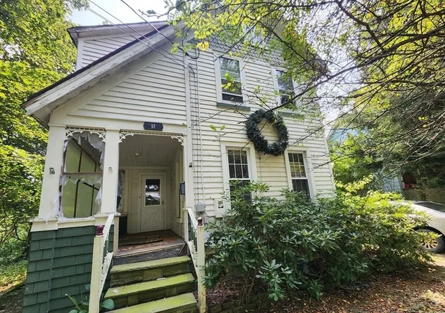 Photo 1 of Single family home for sale at 17 Ogden St, Walton, NY 13856 | MLS# R1710254 | Listing updated on 2026-09-15