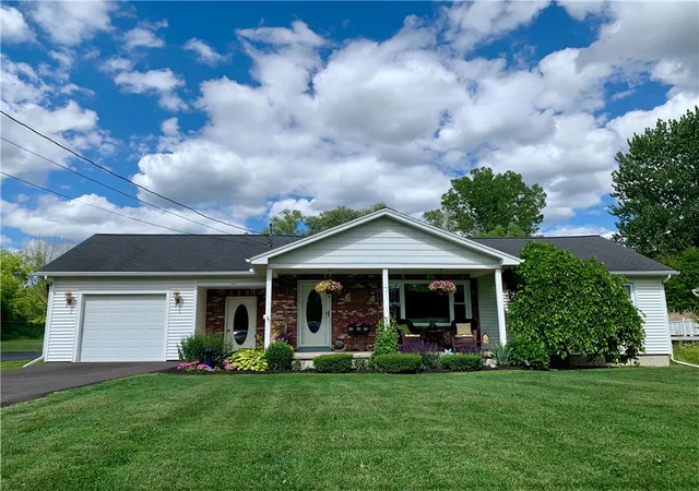 Photo 1 of Single family home for sale at 6680 E Lake Rd, Auburn, NY 13021 | MLS# R1710986 | Listing updated on 2026-08-31