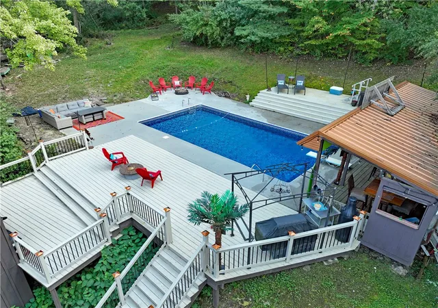 Photo 3 of Single family home for sale at 560 Steege Hl Rd, Corning, NY 14830 | MLS# R1711326 | Listing updated on 2026-09-05