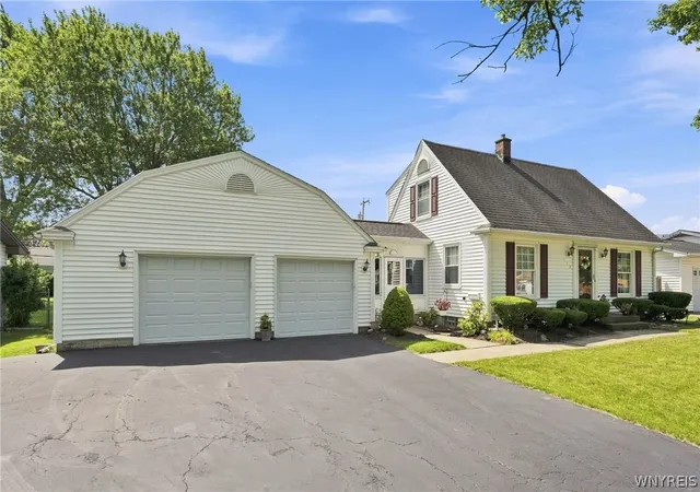 Photo 1 of Single family home for sale at 119 Bannard Ave, Tonawanda, NY 14150 | MLS# B1711209 | Listing updated on 2026-09-19