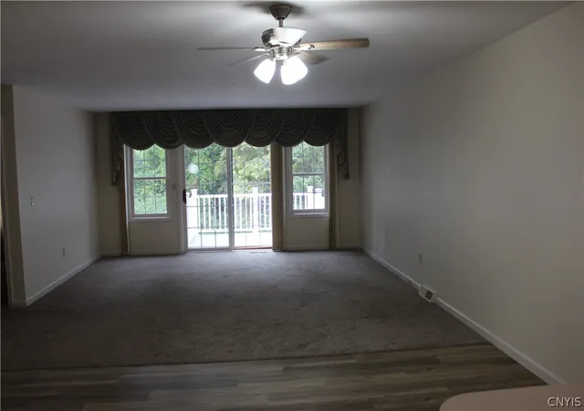 Photo 4 of Condo for sale at 210 Springmoor Dr, Liverpool, NY 13088 | MLS# S1711285 | Listing updated on 2026-09-01
