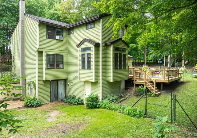 Photo 3 of Single family home for sale at 49 Cricket Ln, Fulton, NY 13069 | MLS# S1709192 | Listing updated on 2026-09-16