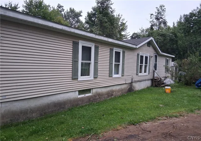 Single family home for sale at 2165 Rabbit Ln, Phoenix, NY 13135 | MLS# S1709447