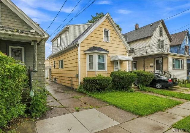 Photo 2 of Single family home for sale at 130 Floss Ave, Buffalo, NY 14215 | MLS# B1711394 | Listing updated on 2026-09-01