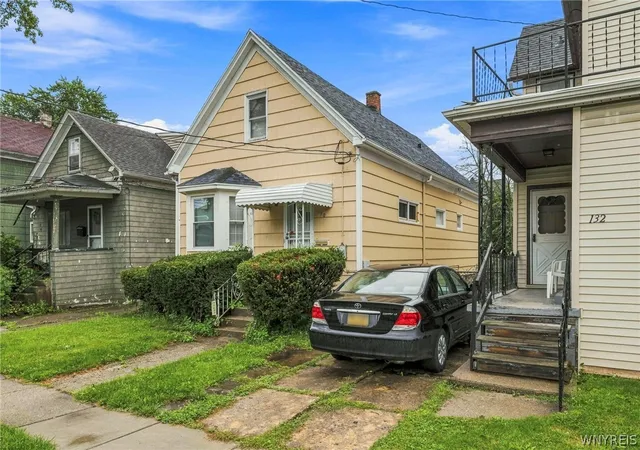 Photo 3 of Single family home for sale at 130 Floss Ave, Buffalo, NY 14215 | MLS# B1711394 | Listing updated on 2026-09-01