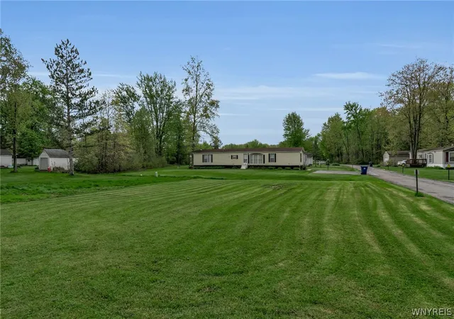 Photo 3 of Manufactured home for sale at 45 Nicole, Ransomville, NY 14131 | MLS# B1711412 | Listing updated on 2026-09-01