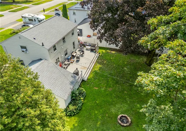 Photo 4 of Sale Pending at 85 Keswick Rd, Rochester, NY 14609 | MLS# R1711389 | Listing updated on 2026-09-10