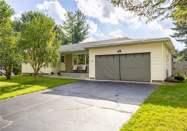 Photo 2 of Sale Pending at 8 Twin Oak Dr, Rochester, NY 14606 | MLS# R1710032 | Listing updated on 2026-09-10