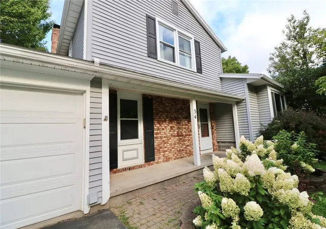 Photo 3 of Sale Pending at 34 Woodshire Ln, Rochester, NY 14606 | MLS# R1711171 | Listing updated on 2026-09-14