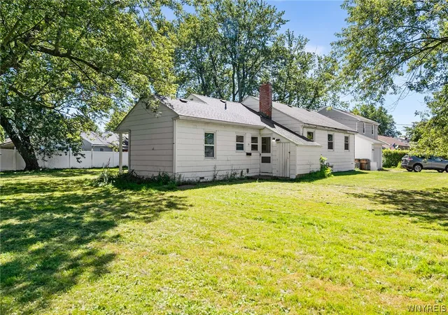 Photo 2 of Sale Pending at 33 Siberling Dr #31, Buffalo, NY 14225 | MLS# B1711134 | Listing updated on 2026-09-04