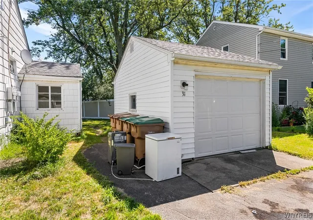 Photo 3 of Sale Pending at 33 Siberling Dr #31, Buffalo, NY 14225 | MLS# B1711134 | Listing updated on 2026-09-04