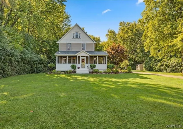 Photo 1 of Sale Pending at 3258 Old Lakeview Rd, Hamburg, NY 14075 | MLS# B1710833 | Listing updated on 2026-09-08