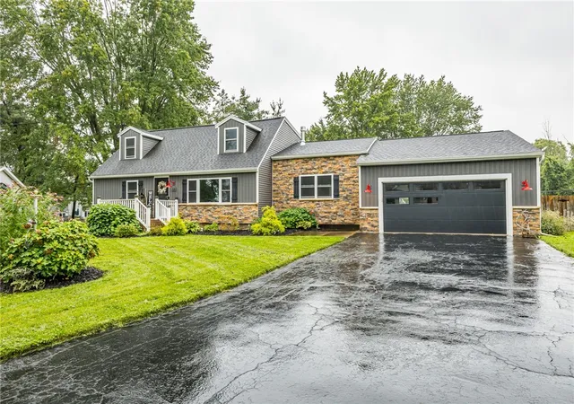 Photo 2 of Sale Pending at 318 Valiant Dr, Rochester, NY 14623 | MLS# R1711175 | Listing updated on 2026-09-10
