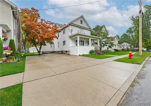 Photo 2 of Multi family home for sale at 19 Grosvenor St, Lockport, NY 14094 | MLS# B1711470 | Listing updated on 2026-09-16