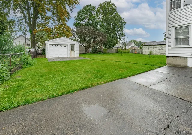 Photo 4 of Multi family home for sale at 19 Grosvenor St, Lockport, NY 14094 | MLS# B1711470 | Listing updated on 2026-09-16