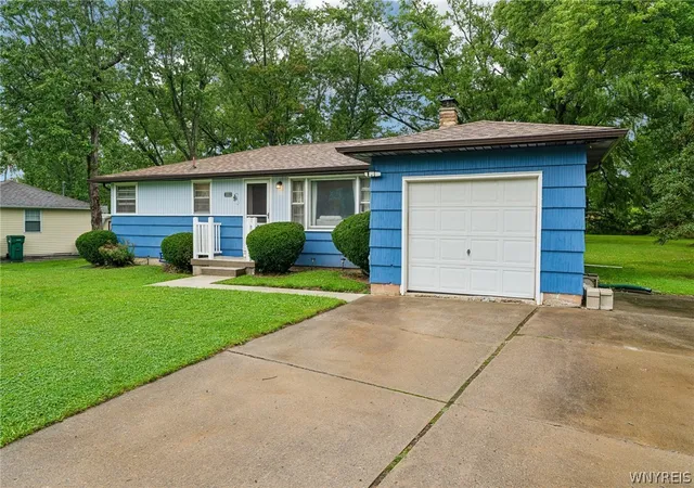 Photo 2 of Sale Pending at 5553 Ripple Dr, Hamburg, NY 14075 | MLS# B1711219 | Listing updated on 2026-09-08