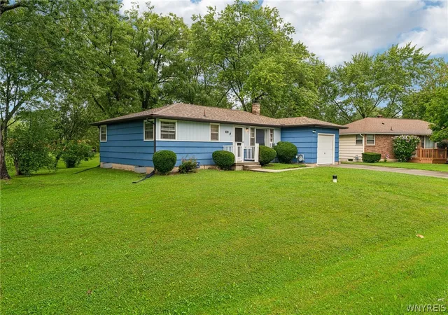 Photo 3 of Sale Pending at 5553 Ripple Dr, Hamburg, NY 14075 | MLS# B1711219 | Listing updated on 2026-09-08