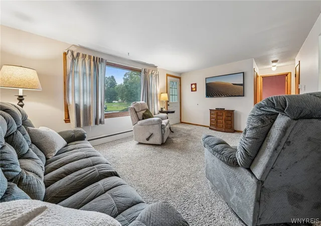 Photo 4 of Sale Pending at 5553 Ripple Dr, Hamburg, NY 14075 | MLS# B1711219 | Listing updated on 2026-09-08