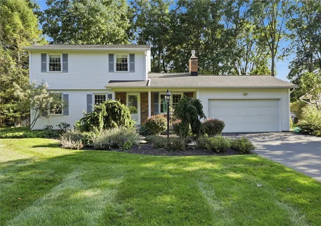 Photo 2 of Sale Pending at 29 Fairfield Dr, Fairport, NY 14450 | MLS# R1710783 | Listing updated on 2026-09-15