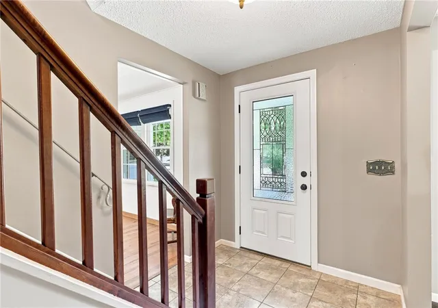 Photo 3 of Sale Pending at 29 Fairfield Dr, Fairport, NY 14450 | MLS# R1710783 | Listing updated on 2026-09-15