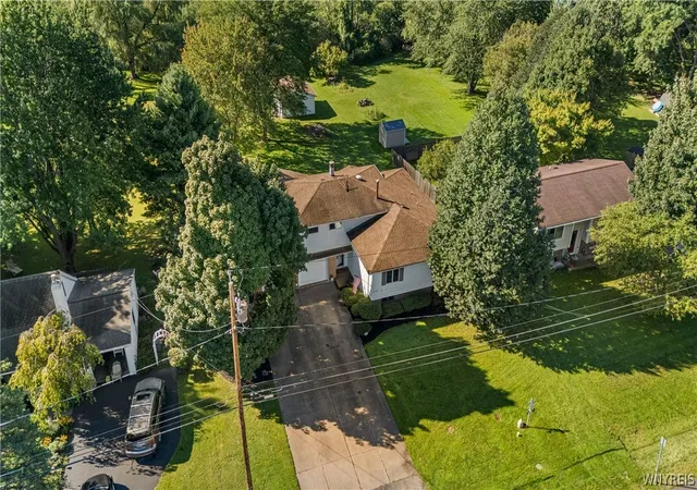 Photo 3 of Single family home for sale at 6392 Locust St Ext, Lockport, NY 14094 | MLS# B1710539 | Listing updated on 2026-09-08