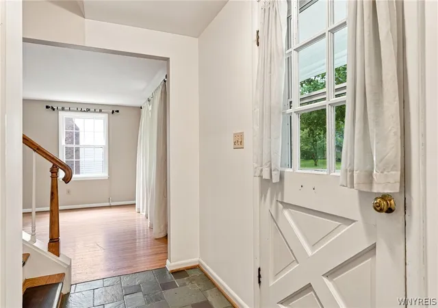 Photo 4 of Sale Pending at 4620 Boncrest Dr E, Buffalo, NY 14221 | MLS# B1711485 | Listing updated on 2026-09-08