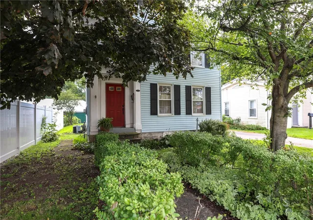 Single family home for sale at 205 Eleanor St, Horseheads, NY 14845 | MLS# R1711626