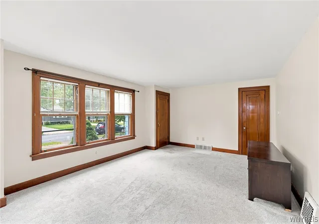 Listing Photo 4 - Condo for sale in building located at 160 Hamilton Dr, Buffalo, NY 14226