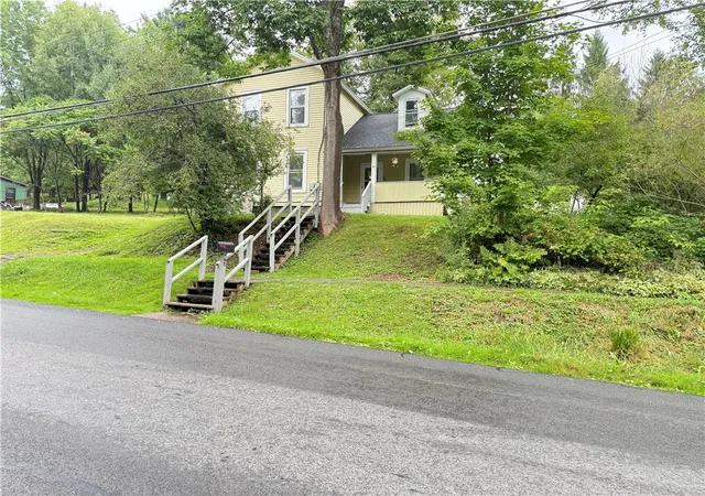 Photo 3 of Single family home for sale at 43 Franklin St, Delhi, NY 13753 | MLS# R1711237 | Listing updated on 2026-09-14