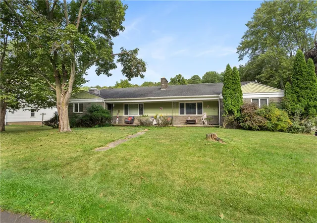 Photo 3 of Multi family home for sale at 138 Woodside Dr, Newark, NY 14513 | MLS# R1710511 | Listing updated on 2026-09-11