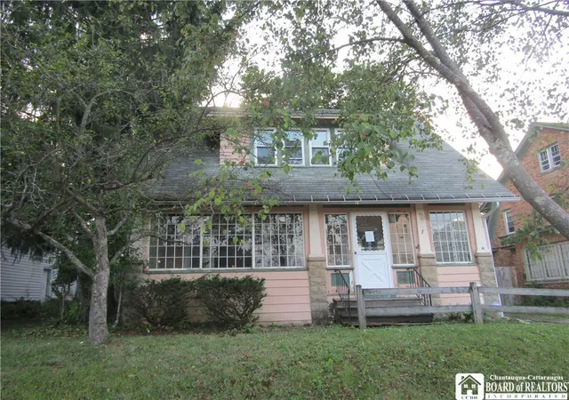 Photo 1 of Single family home for sale at 7 Beverly Pl, Jamestown, NY 14701 | MLS# R1711536 | Listing updated on 2026-09-02