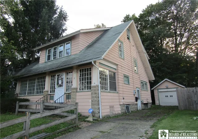 Photo 2 of Single family home for sale at 7 Beverly Pl, Jamestown, NY 14701 | MLS# R1711536 | Listing updated on 2026-09-02