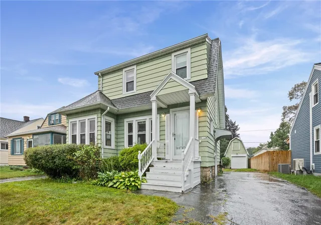 Photo 2 of Single family home for sale at 61 Strathmore Dr, Rochester, NY 14616 | MLS# R1711366 | Listing updated on 2026-09-13