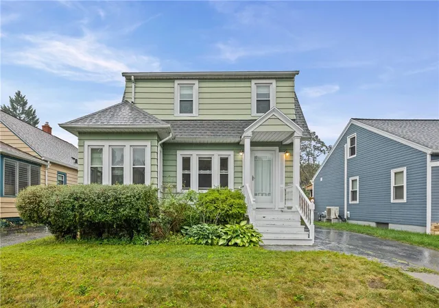 Photo 3 of Single family home for sale at 61 Strathmore Dr, Rochester, NY 14616 | MLS# R1711366 | Listing updated on 2026-09-13