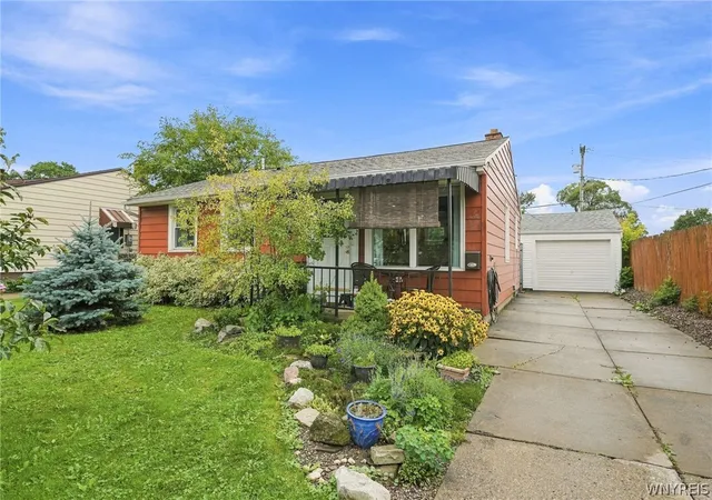 Photo 1 of Sale Pending at 862 Loretta St, Tonawanda, NY 14150 | MLS# B1711670 | Listing updated on 2026-09-12
