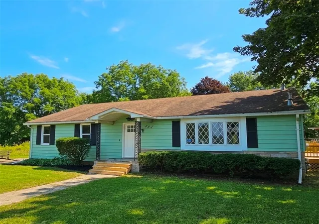 Photo 2 of Single family home for sale at 153 Fairview Rd, Horseheads, NY 14845 | MLS# R1709411 | Listing updated on 2026-09-06