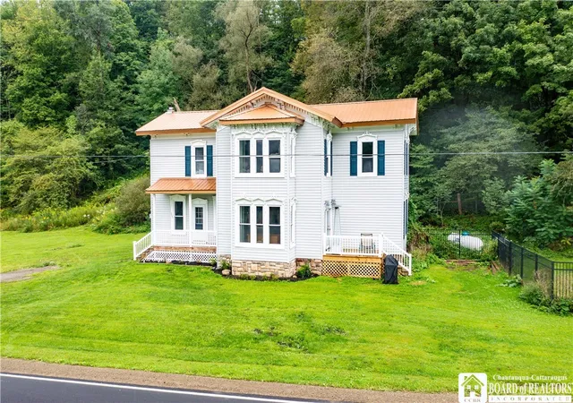 Photo 3 of Single family home for sale at 5241 Thornton Rd, Gerry, NY 14740 | MLS# R1711513 | Listing updated on 2026-09-11