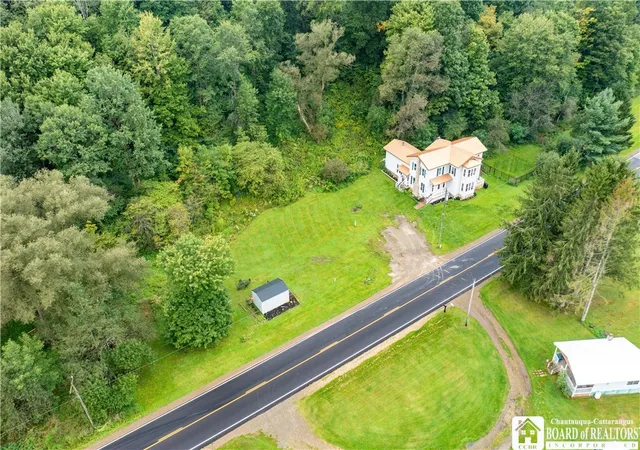 Photo 3 of Single family home for sale at 5241 Thornton Rd, Gerry, NY 14740 | MLS# R1711513 | Listing updated on 2026-09-11
