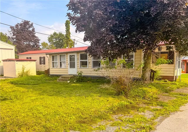 Photo 1 of Manufactured home for sale at 5839 Chili Riga Ctr Rd #E0, Churchville, NY 14428 | MLS# R1710817 | Listing updated on 2026-09-02
