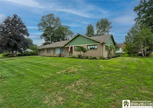 Photo 2 of Single family home for sale at 11 Emory Dr, Jamestown, NY 14701 | MLS# R1711512 | Listing updated on 2026-09-05