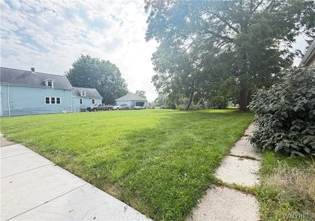 Photo 2 of Single family home for sale at 134 Stanton St, Buffalo, NY 14206 | MLS# B1710874 | Listing updated on 2026-09-02