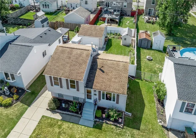 Photo 2 of Sale Pending at 153 Le Havre Dr, Buffalo, NY 14227 | MLS# B1711426 | Listing updated on 2026-09-10