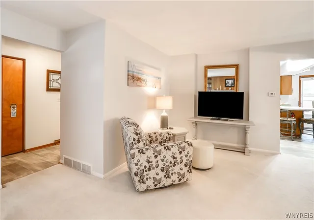 Photo 4 of Sale Pending at 11 Hunting Rd, Buffalo, NY 14215 | MLS# B1711729 | Listing updated on 2026-09-09