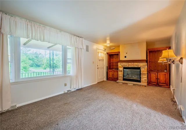 Photo 3 of Sale Pending at 395 Leydecker Rd, Buffalo, NY 14224 | MLS# B1711407 | Listing updated on 2026-09-13