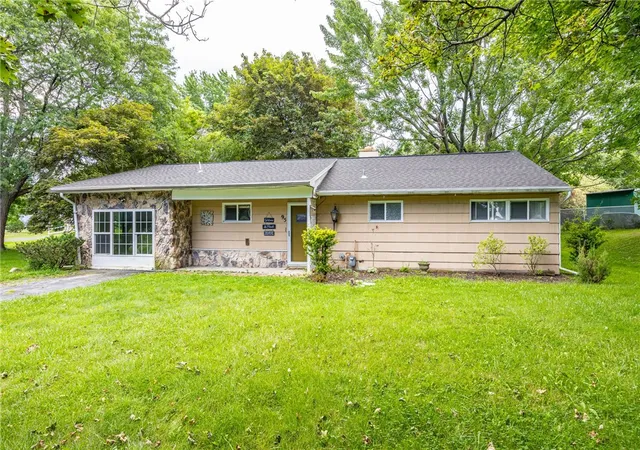 Photo 1 of Single family home for sale at 95 Castle Rd, Rochester, NY 14623 | MLS# R1710644 | Listing updated on 2026-09-14
