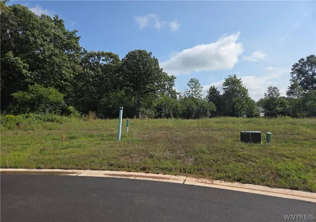 Photo 1 of Sale Pending at 4715 Eastwood Cir, Lewiston, NY 14092 | MLS# B1711730 | Listing updated on 2026-09-09
