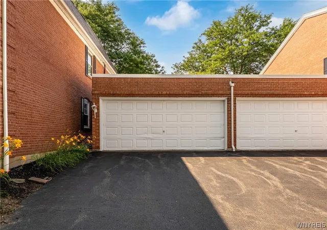 Photo 3 of Sale Pending at 71 Homer Ln #D, Buffalo, NY 14221 | MLS# B1710951 | Listing updated on 2026-09-03