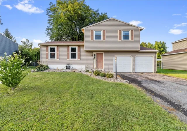 Photo 1 of Sale Pending at 8149 Scotia Ln, Liverpool, NY 13090 | MLS# S1711164 | Listing updated on 2026-09-10